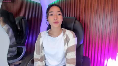 Snapshot of lyhana_lee chatting on 10/19/25, 12:39 Lyhana Lee online show from 10/19/25, 12:39