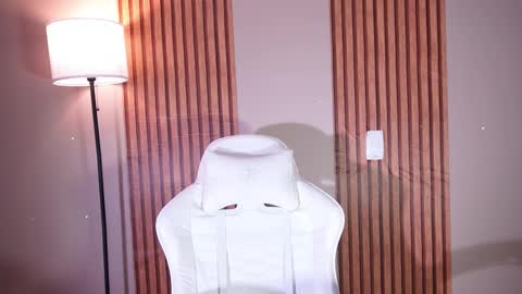 Lyhana Lee online show from 01/10/26, 01:13