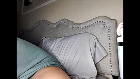 Snapshot of lylajades chatting on 12/04/24, 03:04 Olivia online show from 12/04/24, 03:04