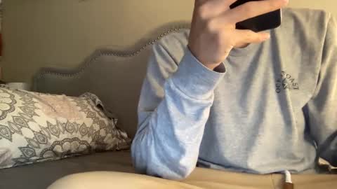 Snapshot of lylajades chatting on 01/15/25, 07:12 Olivia online show from 01/15/25, 07:12