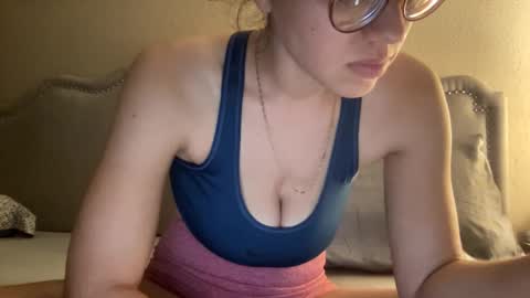 Olivia online show from 12/22/25, 05:48