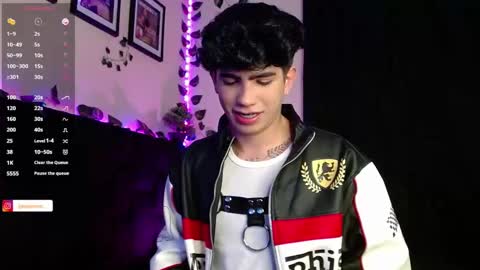 Snapshot of lylebennett_ chatting on 01/25/25, 11:13 Lyle Bennett Freelance Model online show from 01/25/25, 11:13