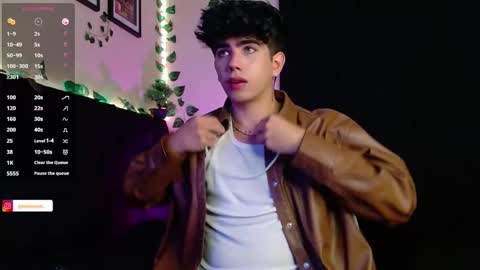 Snapshot of lylebennett_ chatting on 01/27/25, 11:11 Lyle Bennett Freelance Model online show from 01/27/25, 11:11