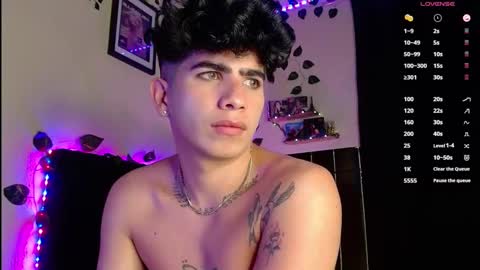 Snapshot of lylebennett_ chatting on 02/22/25, 12:51 Lyle Bennett Freelance Model online show from 02/22/25, 12:51