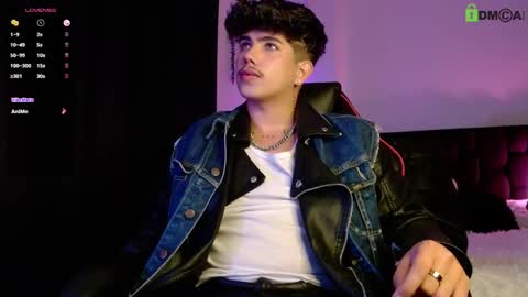 Snapshot of lylebennett_ chatting on 09/09/25, 12:48 Lyle Bennett Freelance Model online show from 09/09/25, 12:48