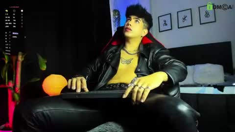 Lyle Bennett Freelance Model online show from 06/14/26, 06:10