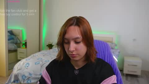 Lylian online show from 10/12/25, 07:07