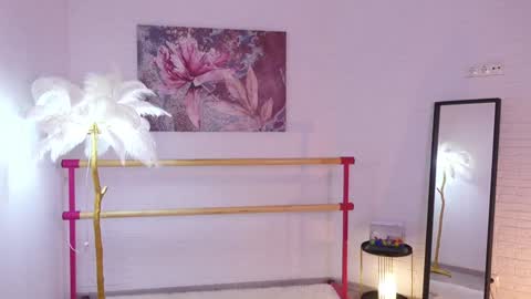 Lyly   online show from 02/08/25, 09:56