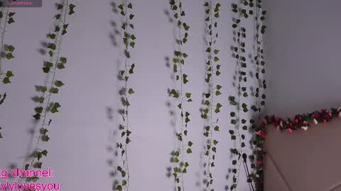 Lyly   online show from 09/12/25, 07:41