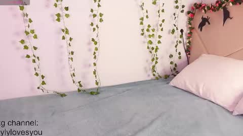 Lyly   online show from 10/20/25, 05:41