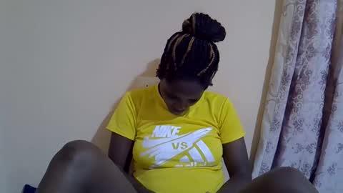 lyn_anna online show from 11/25/25, 11:21