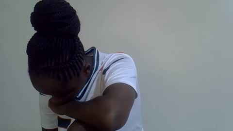 lyn_anna online show from 04/06/26, 06:36