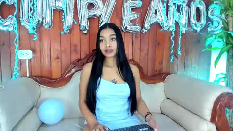 Snapshot of lynda_bonnie chatting on 09/28/25, 02:11 lynda_bonnie online show from 09/28/25, 02:11