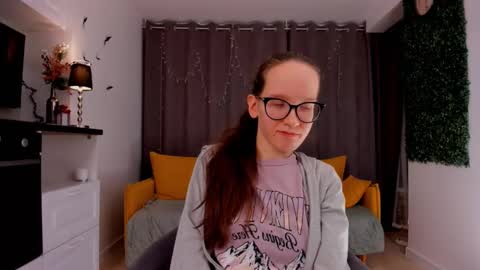 Sara online show from 02/12/25, 10:26