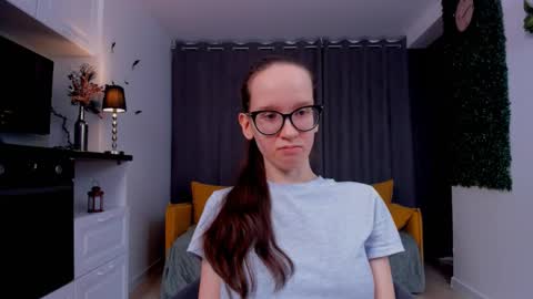 Sara online show from 03/04/25, 01:45