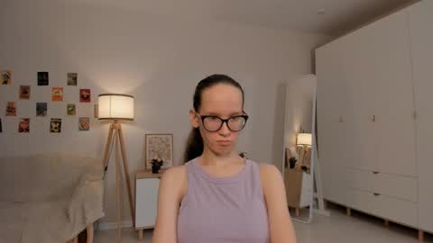 Sara online show from 03/10/25, 07:18