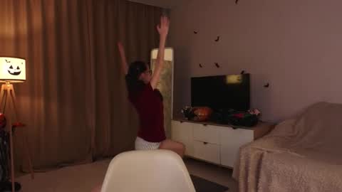 Sara online show from 11/15/25, 04:14