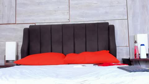 Lynn jonnes online show from 01/12/25, 10:45