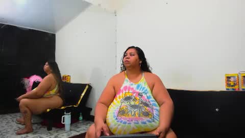 Snapshot of lynn_and_esteban chatting on 07/04/26, 03:35 Lynn jonnes online show from 07/04/26, 03:35