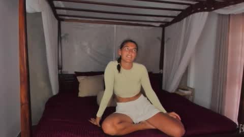 Snapshot of lynn_jackson chatting on 11/15/25, 08:55 LYNN online show from 11/15/25, 08:55