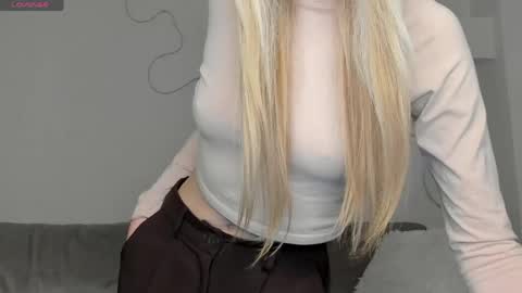 Snapshot of lynnadream_ chatting on 05/27/26, 01:46 lynnadream_ online show from 05/27/26, 01:46