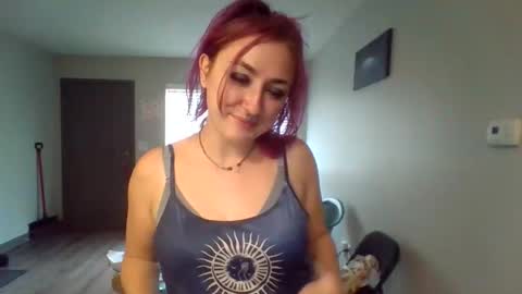 Snapshot of lynnkitten69000 chatting on 04/13/26, 04:45 Lynn online show from 04/13/26, 04:45