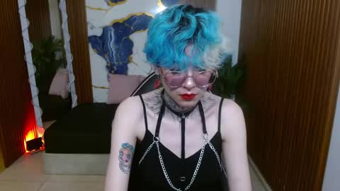 lyra_tay online show from 04/11/26, 07:07