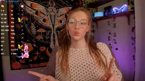 Lyra online show from 11/06/25, 12:11