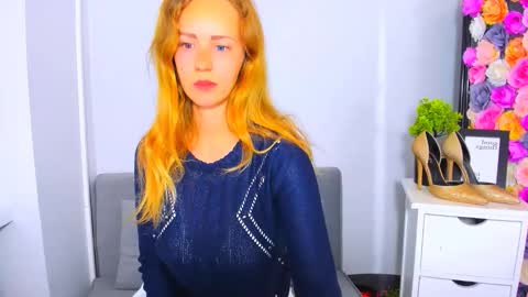 Snapshot of lyrafantasy chatting on 10/24/25, 03:30 Lura online show from 10/24/25, 03:30