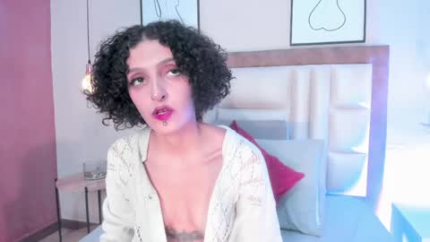 Lyravendrell online show from 05/21/26, 01:45