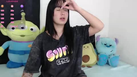 Snapshot of lyshana chatting on 01/03/25, 11:25 lyshana online show from 01/03/25, 11:25