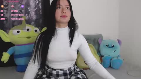 Snapshot of lyshana chatting on 02/15/25, 12:33 lyshana online show from 02/15/25, 12:33