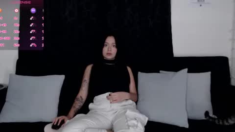 Snapshot of lyshana chatting on 03/04/25, 11:19 lyshana online show from 03/04/25, 11:19