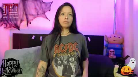 Snapshot of lyshana chatting on 10/27/25, 01:26 lyshana online show from 10/27/25, 01:26