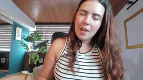 Snapshot of lyssa_muller chatting on 11/24/25, 02:28 Lyssa Everyday From 0700 to 1630 Col Time online show from 11/24/25, 02:28