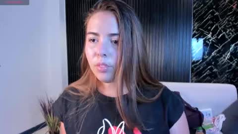 Snapshot of lyssa_muller chatting on 12/22/25, 03:42 Lyssa Everyday From 0700 to 1630 Col Time online show from 12/22/25, 03:42