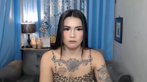 lytatto_lashes online show from 05/22/26, 11:49