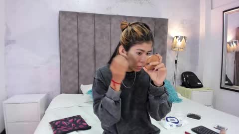 Snapshot of lyxi_ chatting on 02/09/25, 11:36 Lyxi online show from 02/09/25, 11:36