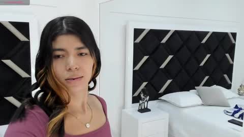 Snapshot of lyxi_ chatting on 09/26/25, 11:36 Lyxi online show from 09/26/25, 11:36