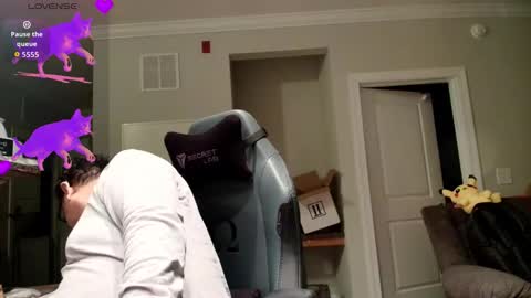 Snapshot of lyxx_2 chatting on 02/03/26, 01:04 lyxx_2 online show from 02/03/26, 01:04