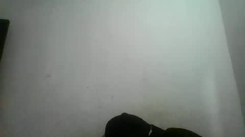 m0ntana777 online show from 11/11/25, 11:21