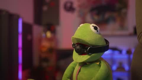 Snapshot of m1agarand chatting on 11/06/25, 07:48 M1A Dddy online show from 11/06/25, 07:48