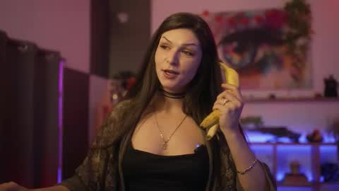 Snapshot of m1agarand chatting on 11/10/25, 08:41 M1A Dddy online show from 11/10/25, 08:41