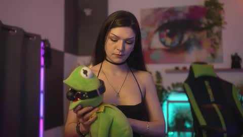 Snapshot of m1agarand chatting on 11/14/25, 09:57 M1A Dddy online show from 11/14/25, 09:57