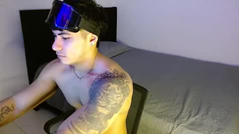 Snapshot of m1chaelx_ chatting on 03/22/26, 01:03 MICHAEL online show from 03/22/26, 01:03