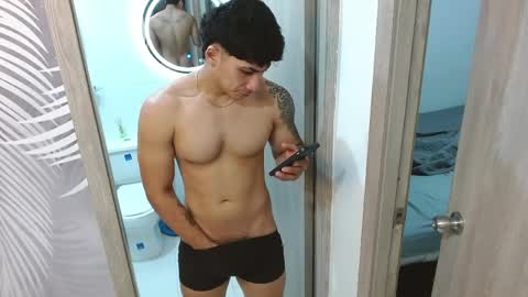 Snapshot of m1chaelx_ chatting on 04/12/26, 05:34 MICHAEL online show from 04/12/26, 05:34