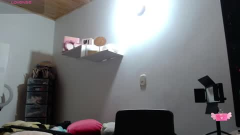 mila online show from 05/27/26, 07:05