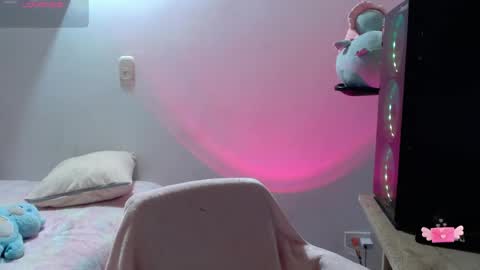 mila online show from 05/28/26, 06:00