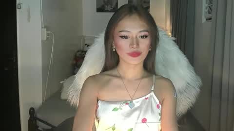 Snapshot of m1sspinay_yassie chatting on 01/10/25, 08:37 Cutie Yassie online show from 01/10/25, 08:37