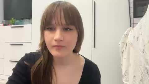 m1umiu online show from 04/16/26, 05:03